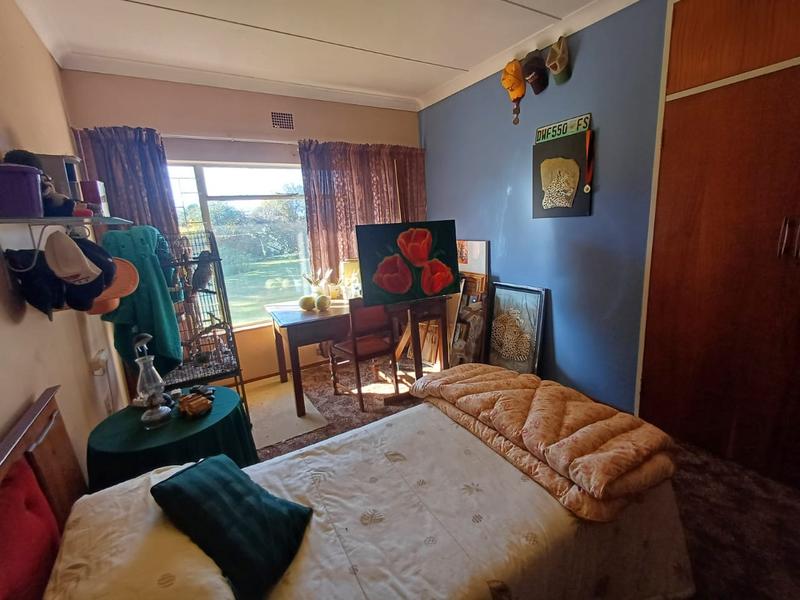 5 Bedroom Property for Sale in Parys Free State
